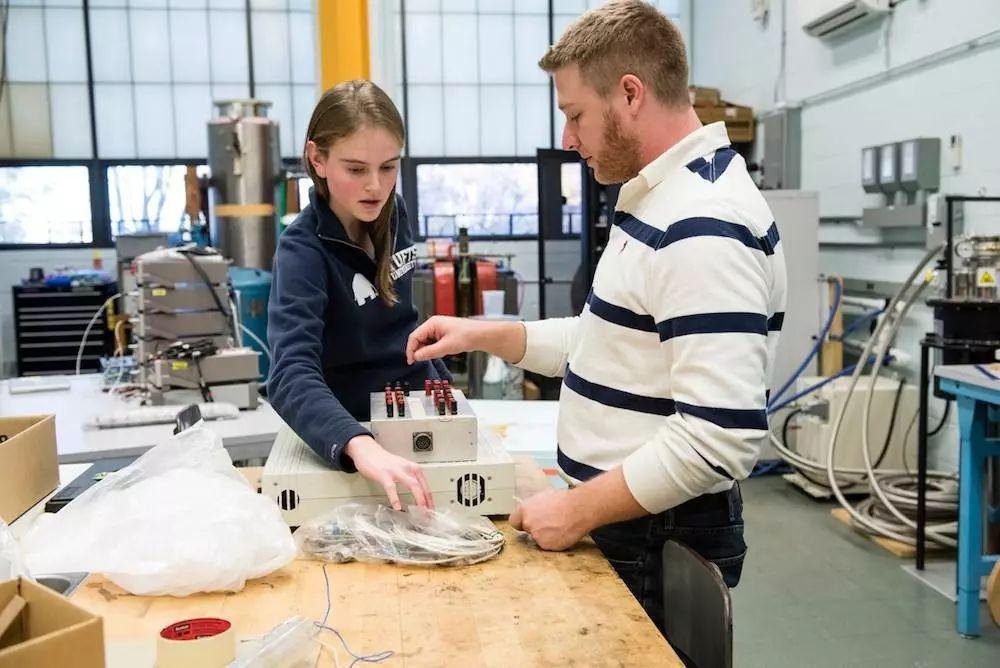 怎樣才能申請美國杰出人才移民？